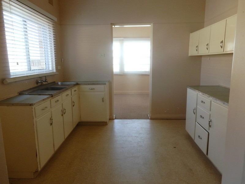 1/3 Evans Street, Inverell NSW 2360