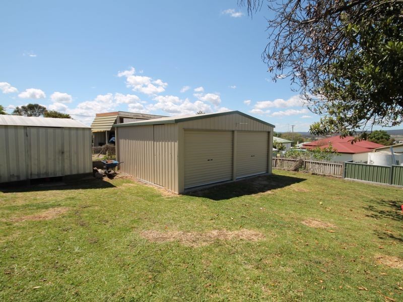 4 Gordon Street, Inverell NSW 2360