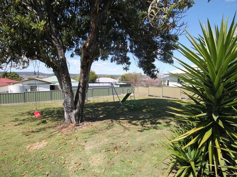 4 Gordon Street, Inverell NSW 2360