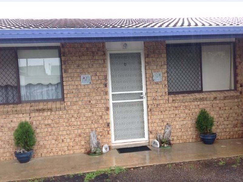2/63 Ross Street, Inverell NSW 2360