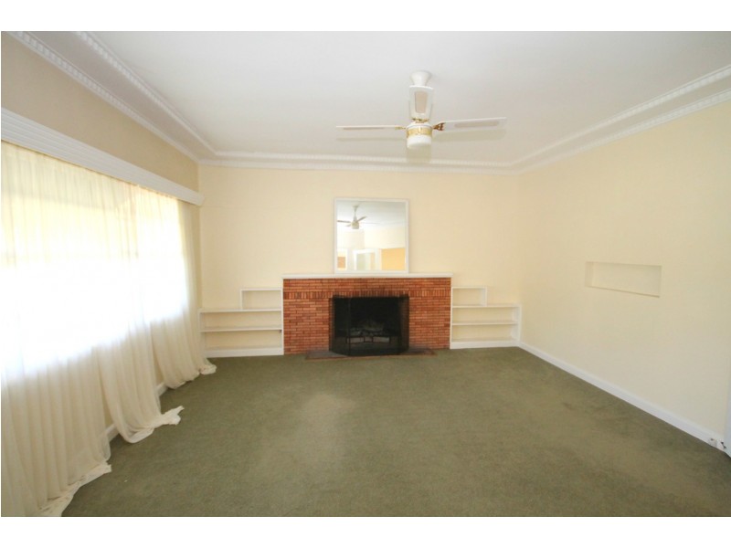 19 Brae Street, Inverell NSW 2360