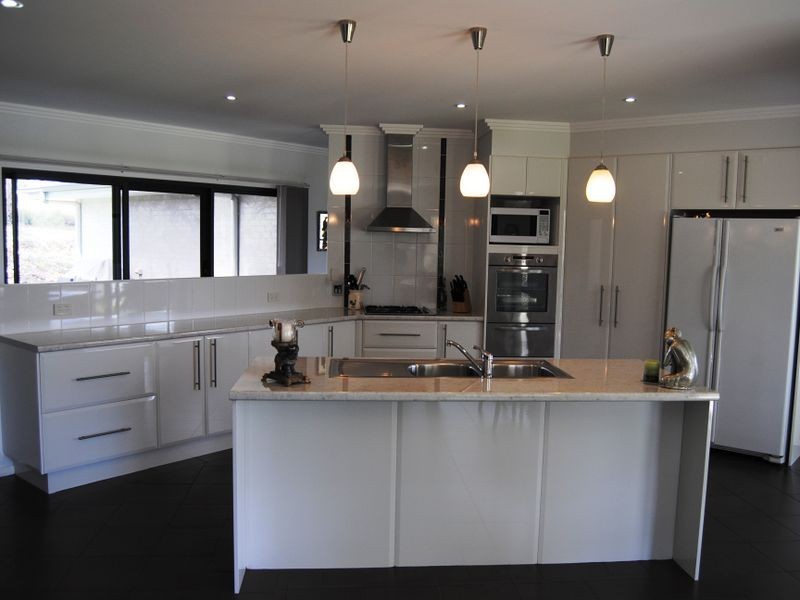 70 Caloola Drive, Inverell NSW 2360