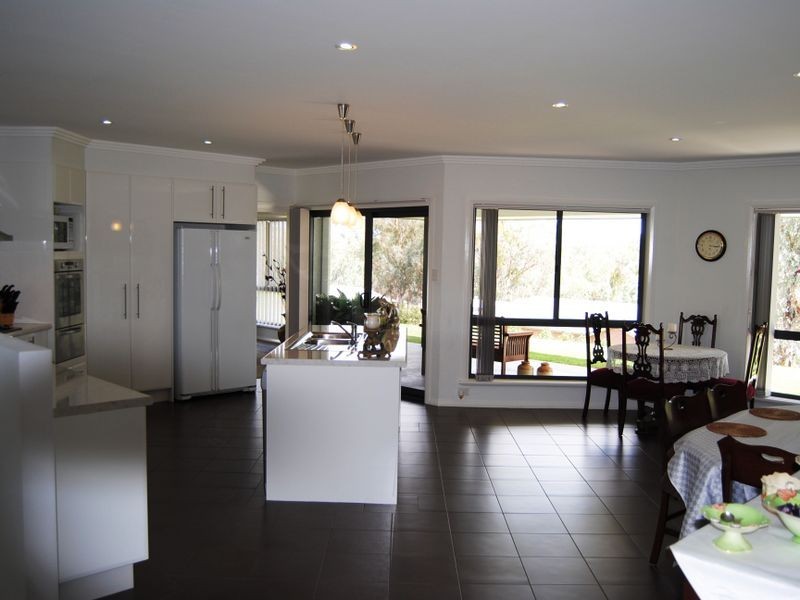 70 Caloola Drive, Inverell NSW 2360