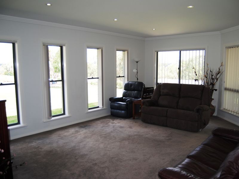 70 Caloola Drive, Inverell NSW 2360