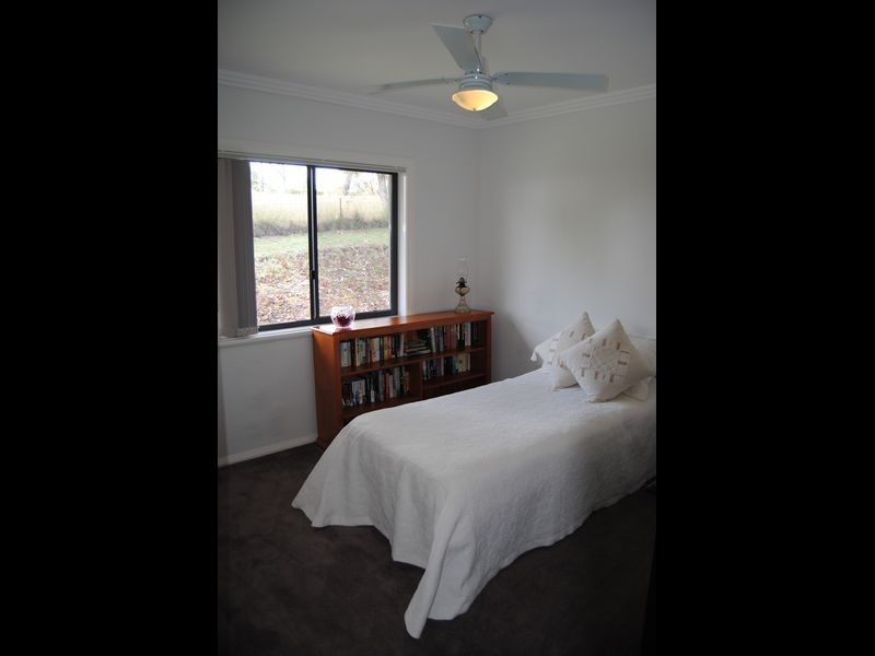 70 Caloola Drive, Inverell NSW 2360