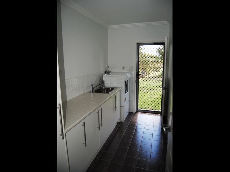 70 Caloola Drive, Inverell NSW 2360