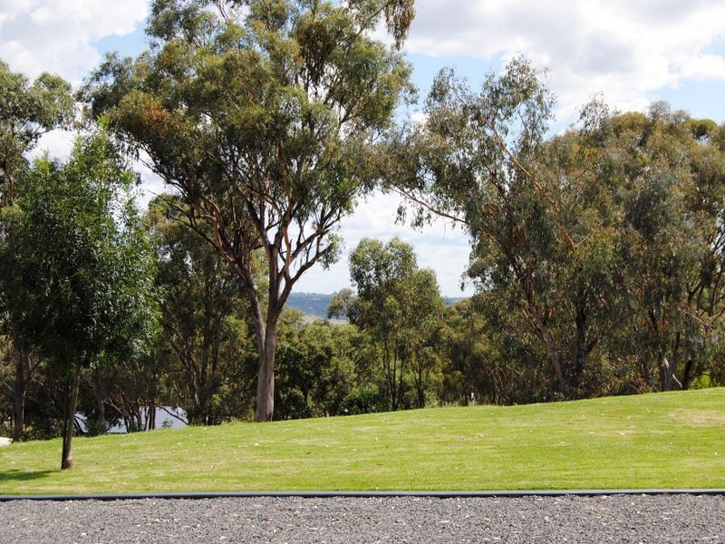 70 Caloola Drive, Inverell NSW 2360