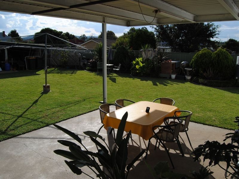 111 Mansfield Street, Inverell NSW 2360