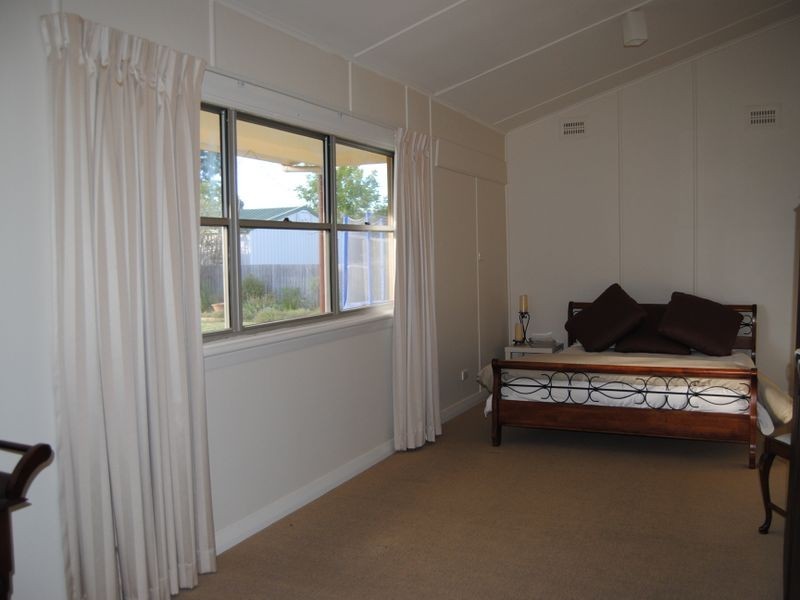 22 Granville Street, Inverell NSW 2360