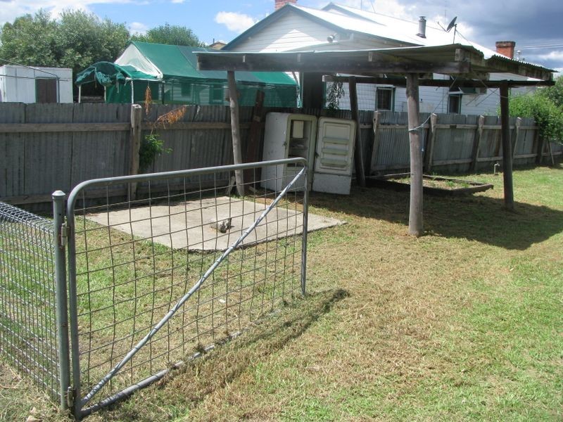 33 Albury Street, Ashford NSW 2361