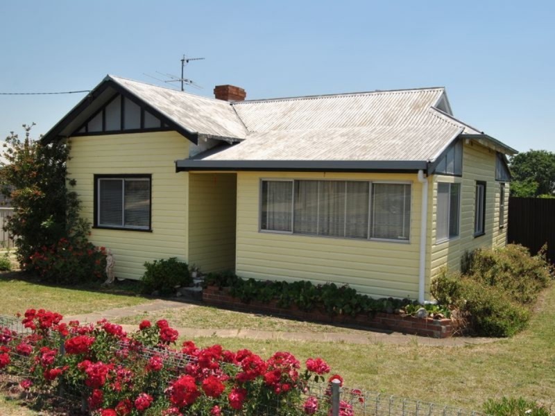 111 Urabatta Street, Inverell NSW 2360