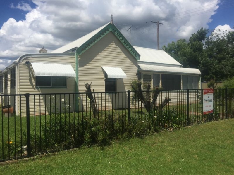 90 Lawrence Street, Inverell NSW 2360