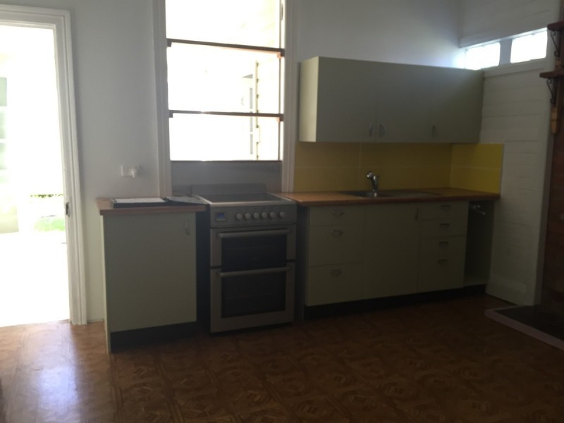 90 Lawrence Street, Inverell NSW 2360