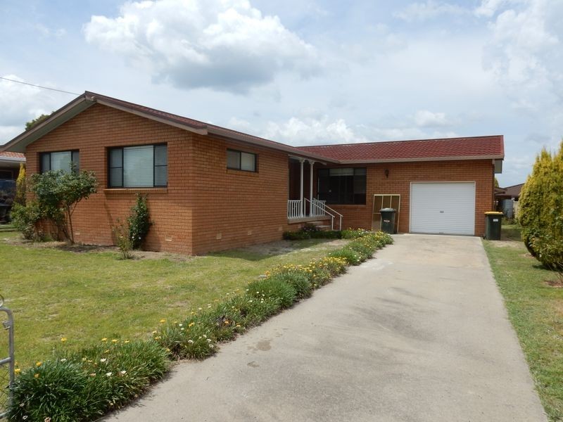 11 Sapphire Street, Inverell NSW 2360