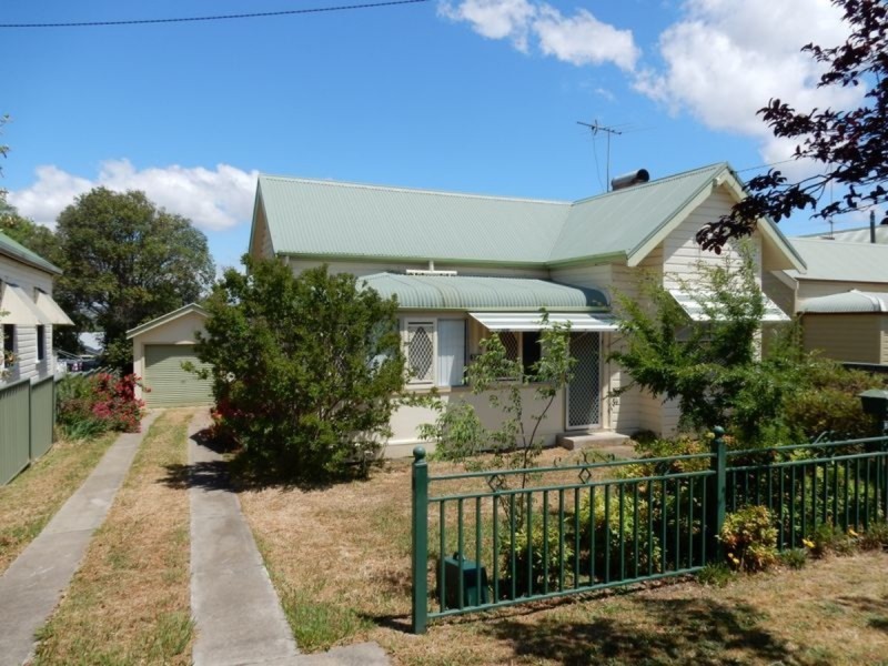 32 Urabatta Street, Inverell NSW 2360