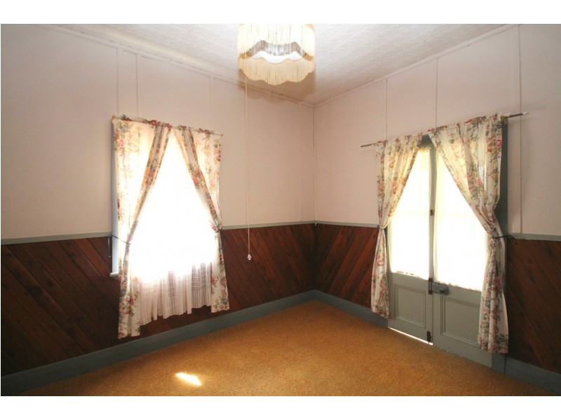 60 Henderson Street, Inverell NSW 2360