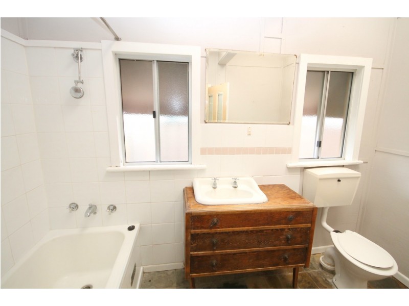 60 Henderson Street, Inverell NSW 2360