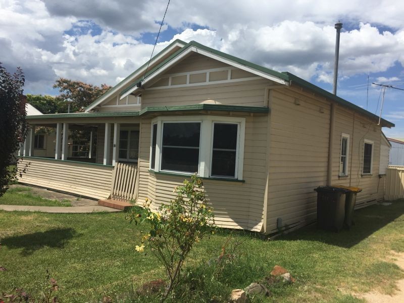 10 Wood Street, Inverell NSW 2360