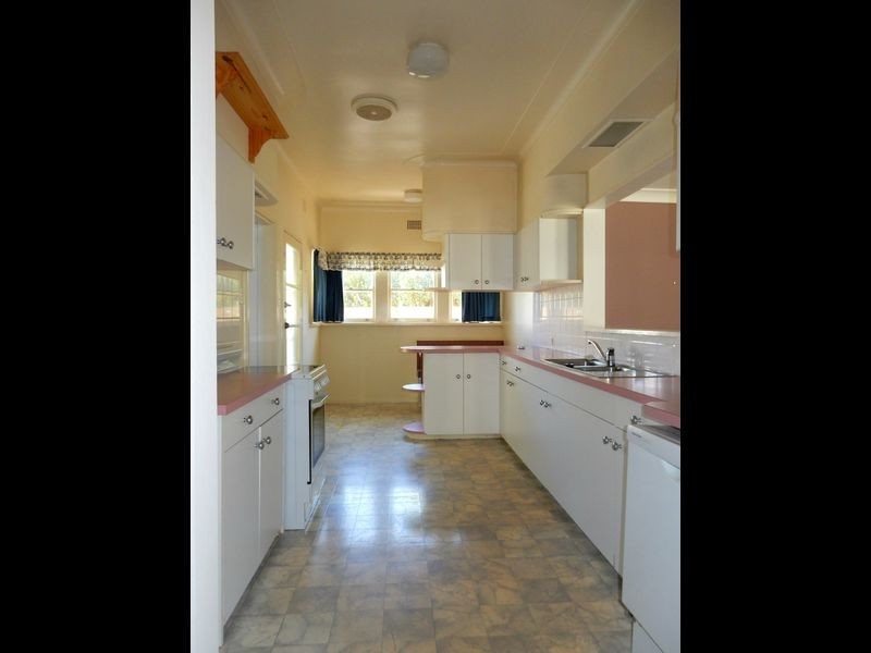 43 Brae Street, Inverell NSW 2360