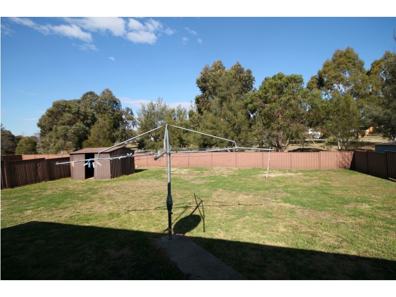 18 Angel Avenue, Inverell NSW 2360