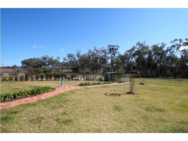 13 Corella Court, Inverell NSW 2360