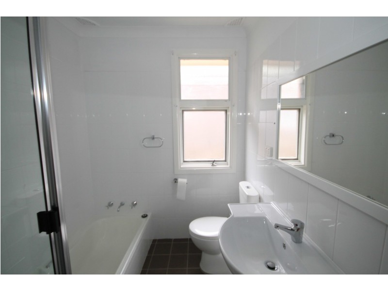 61 Brae Street, Inverell NSW 2360