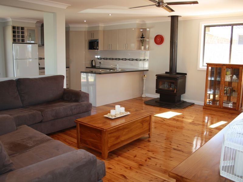 18 Vernon Street, Inverell NSW 2360