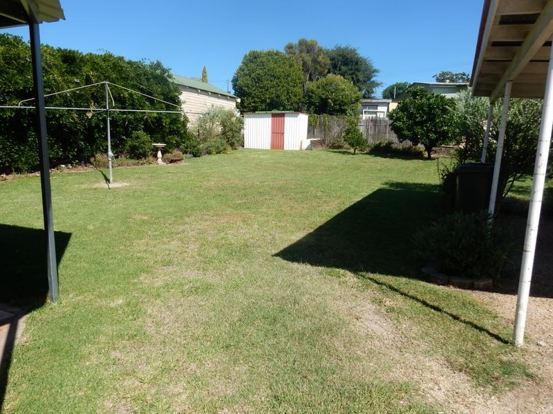1 Froude Street, Inverell NSW 2360
