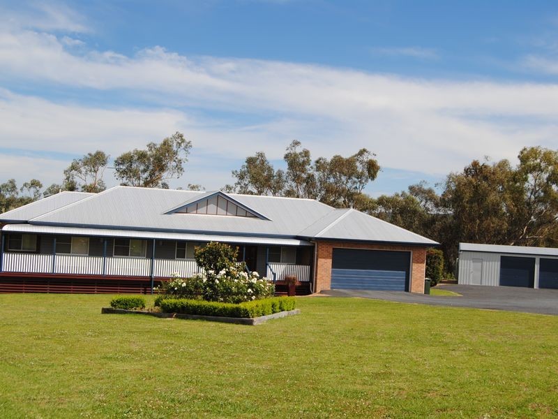 56 Clancys Drive, Inverell NSW 2360