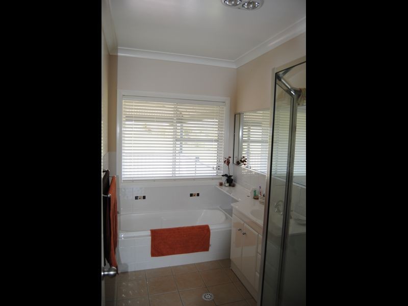 56 Clancys Drive, Inverell NSW 2360