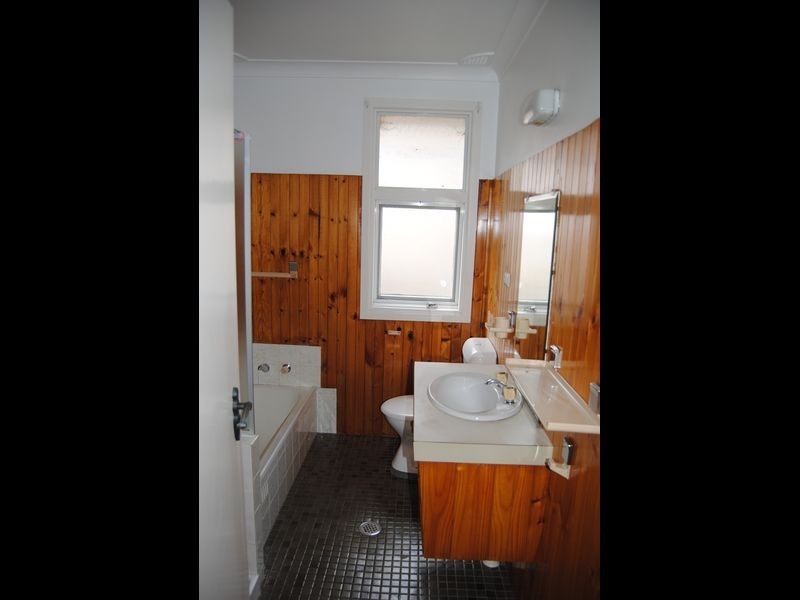 61 Brae Street, Inverell NSW 2360