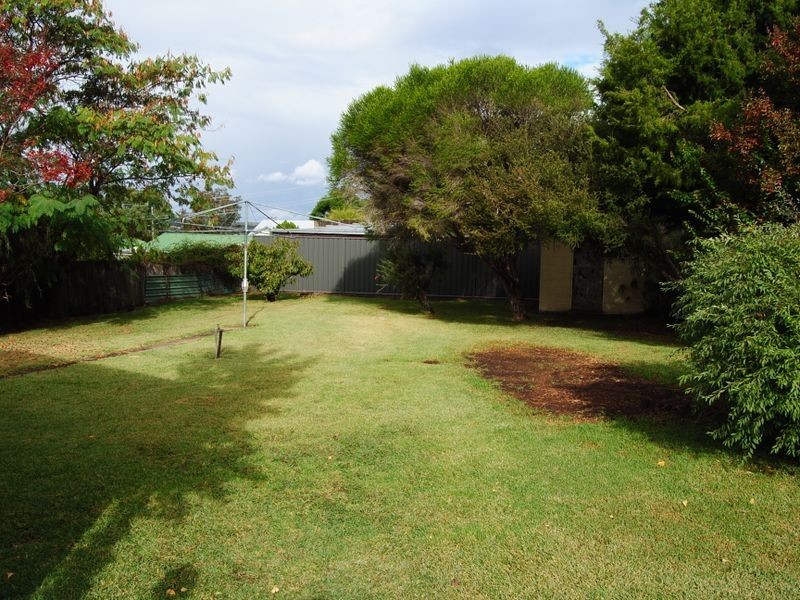61 Brae Street, Inverell NSW 2360