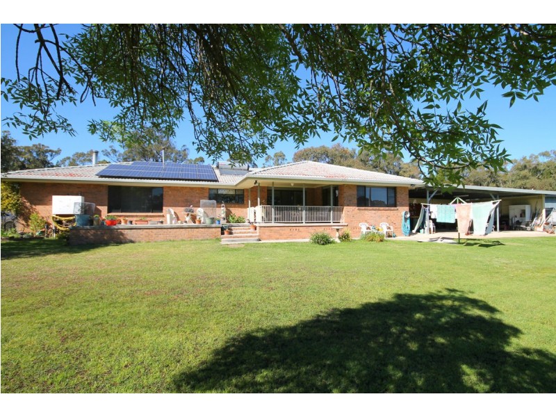 40 Park Street, Gilgai NSW 2360