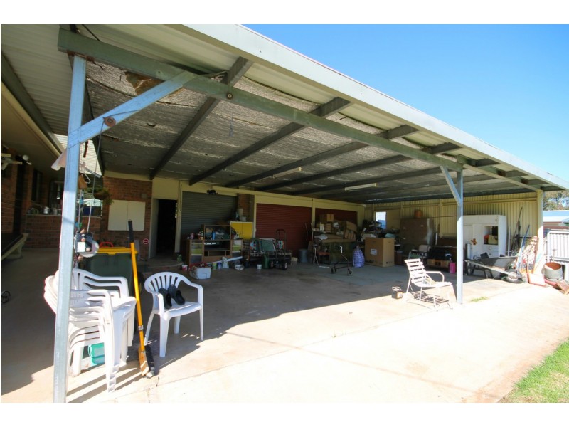 40 Park Street, Gilgai NSW 2360