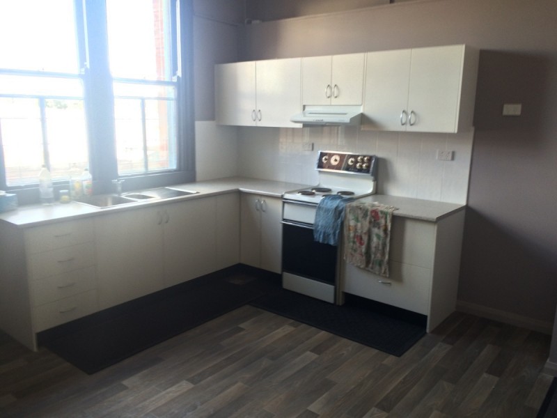 68-72 Otho Street (Upstairs), Inverell NSW 2360