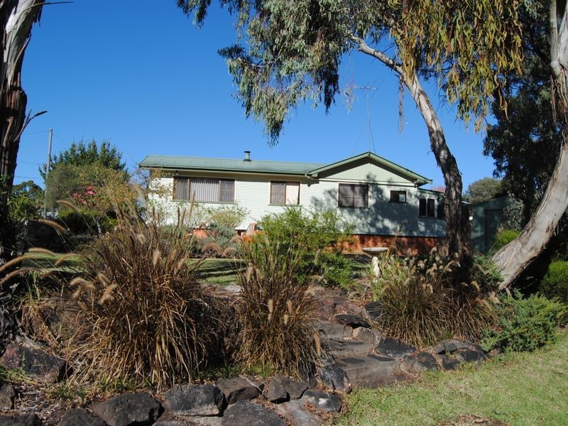 62 Bannockburn Road, Inverell NSW 2360