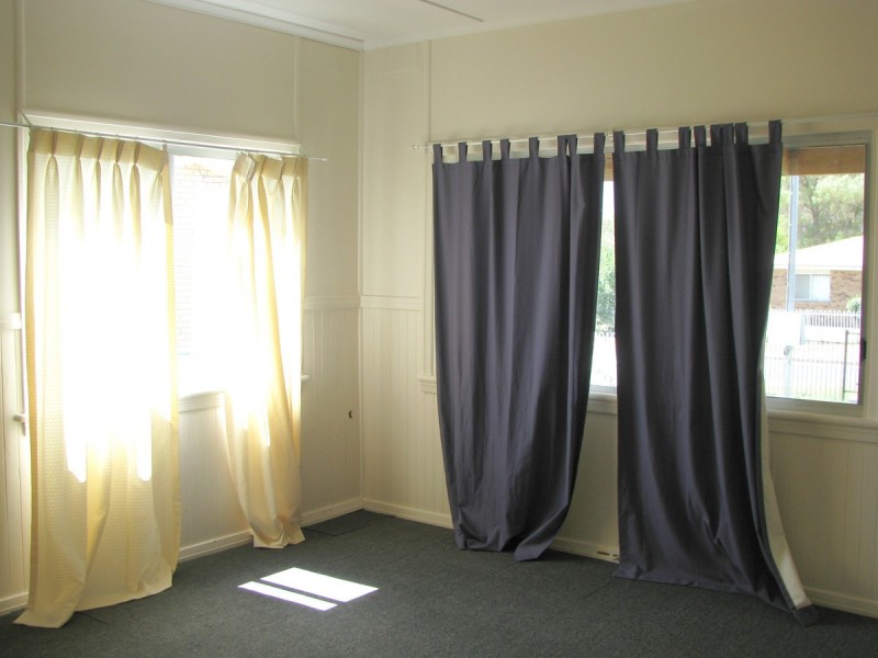 1A Oak Place, Inverell NSW 2360