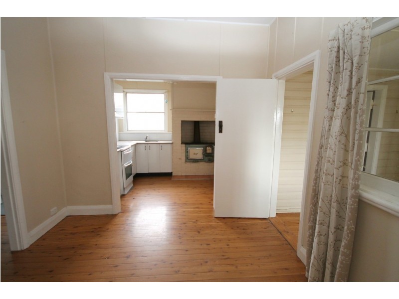 6 Mulligan Street, Inverell NSW 2360