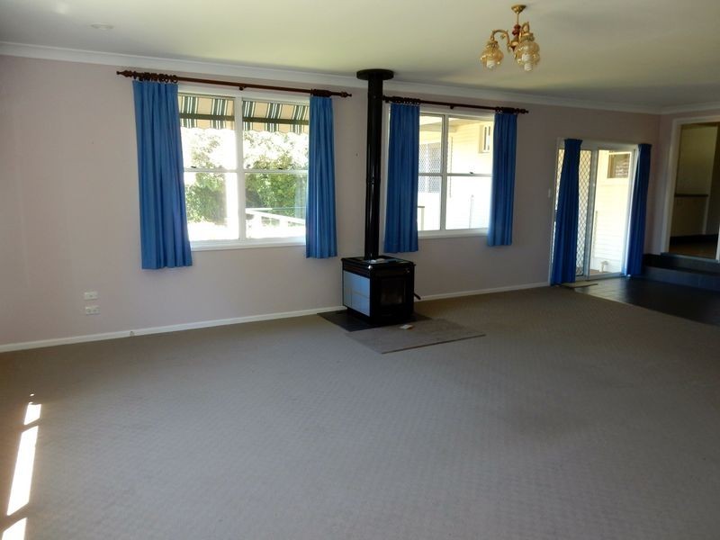 - Brae Street, Inverell NSW 2360