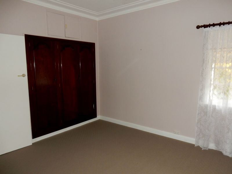 - Brae Street, Inverell NSW 2360