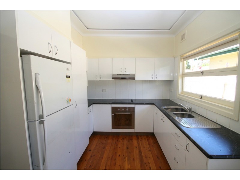 17 Shirley Street, Inverell NSW 2360