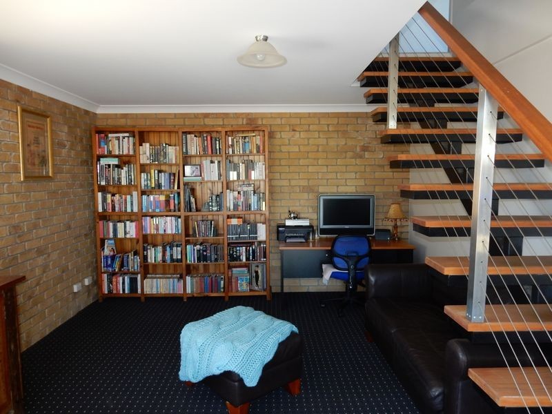 37A Queens Terrace, Inverell NSW 2360