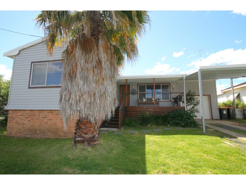 21 Froude Street, Inverell NSW 2360