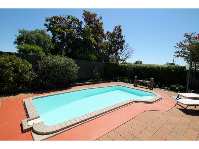 90 Prince Terrace, Inverell NSW 2360