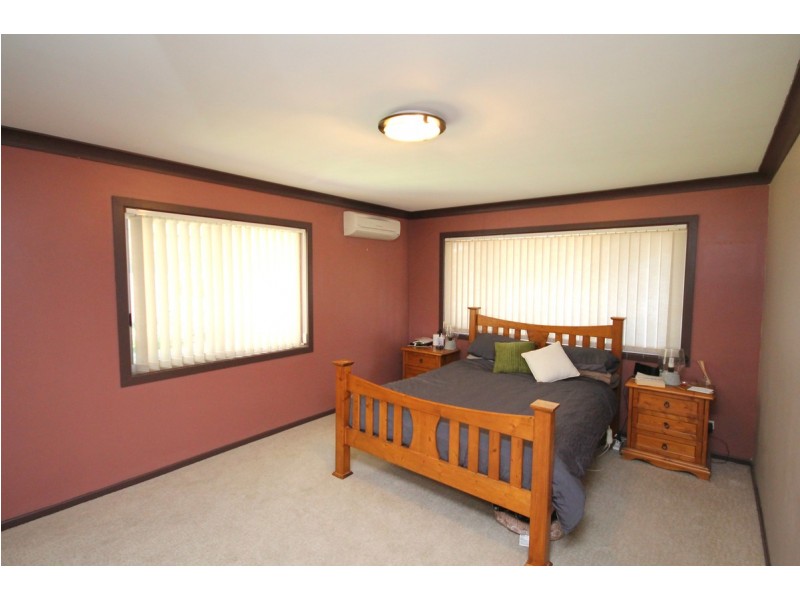 90 Prince Terrace, Inverell NSW 2360