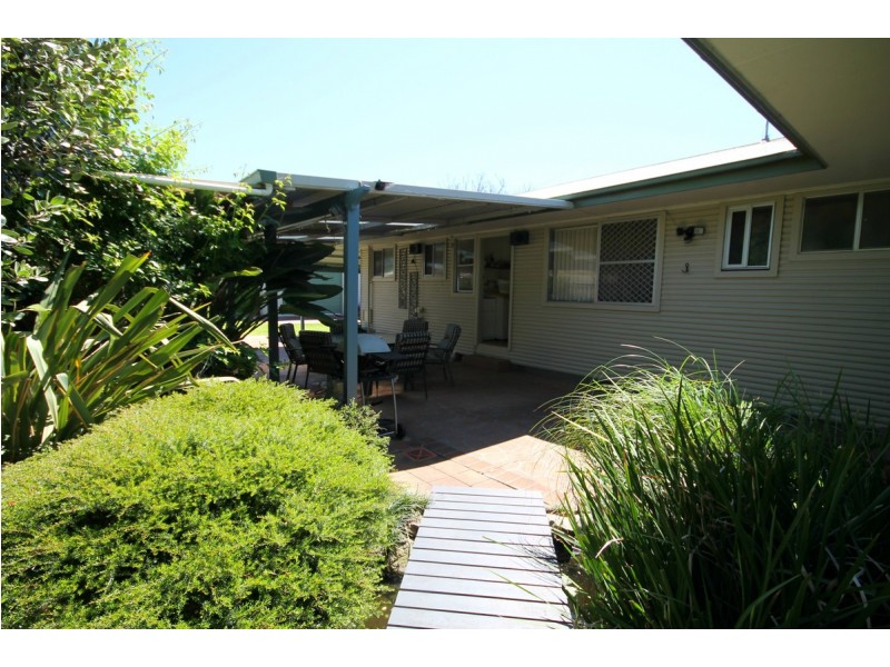 90 Prince Terrace, Inverell NSW 2360