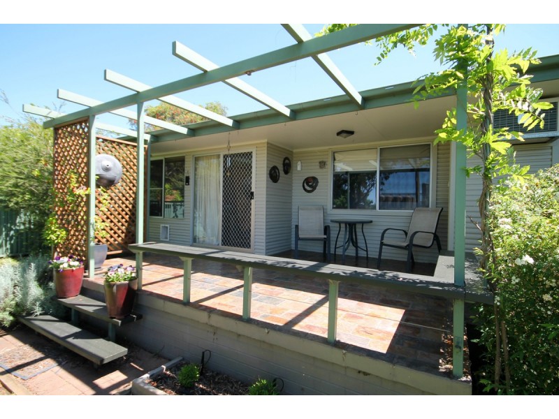 90 Prince Terrace, Inverell NSW 2360