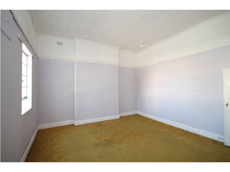 52 Otho Street (Upstairs), Inverell NSW 2360