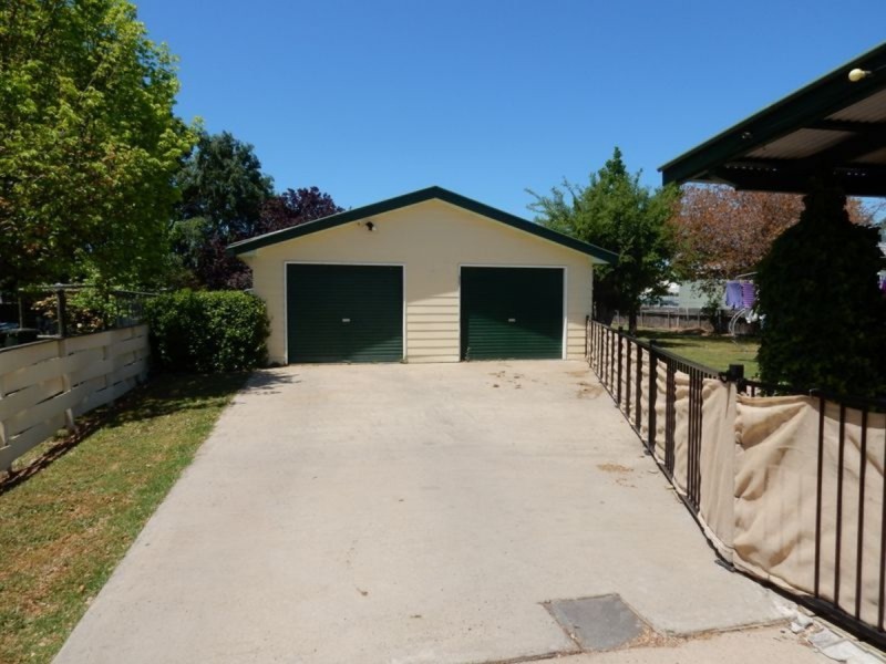 121 Henderson Street, Inverell NSW 2360