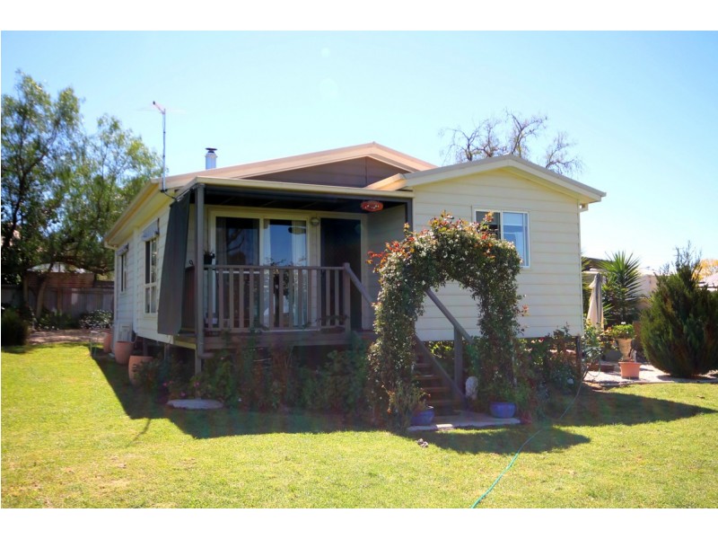 43 Railway Street, Delungra NSW 2403